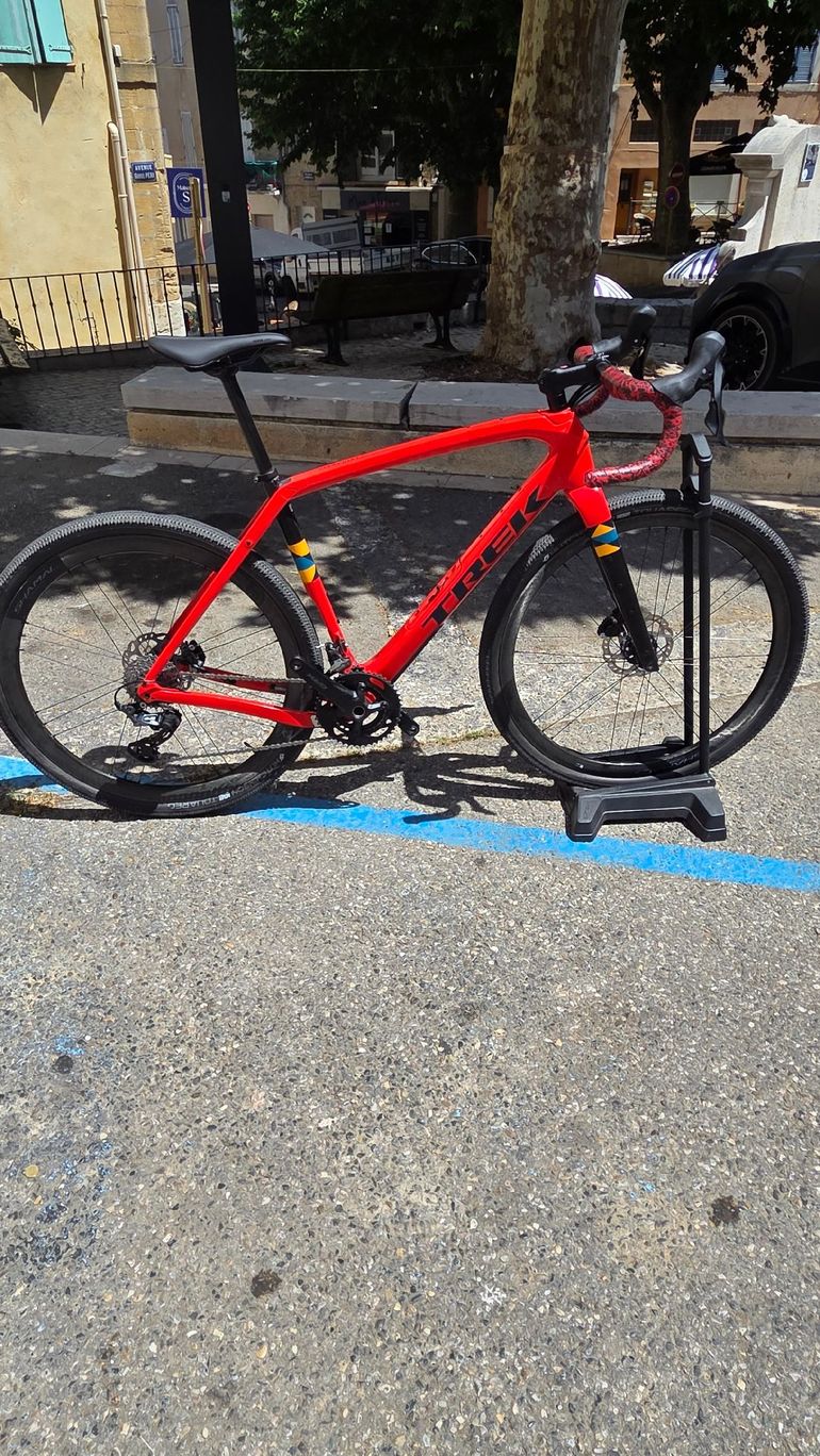 Used Trek Checkpoint Shimano GRX 2023 Road & Gravel, Red — image 1 of 10