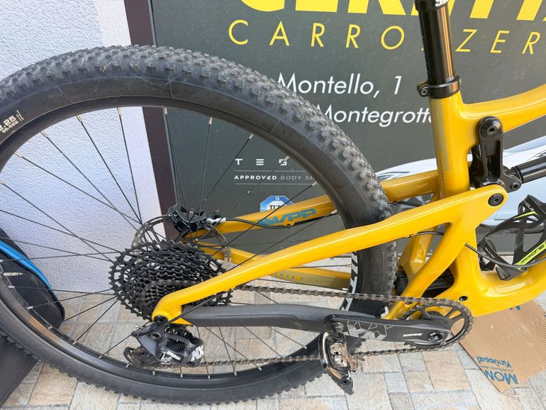 Used Santa Cruz Hightower R / Carbon C / 29 2019 2019 Mountainbike, Orange, 29 — image 2 of 5