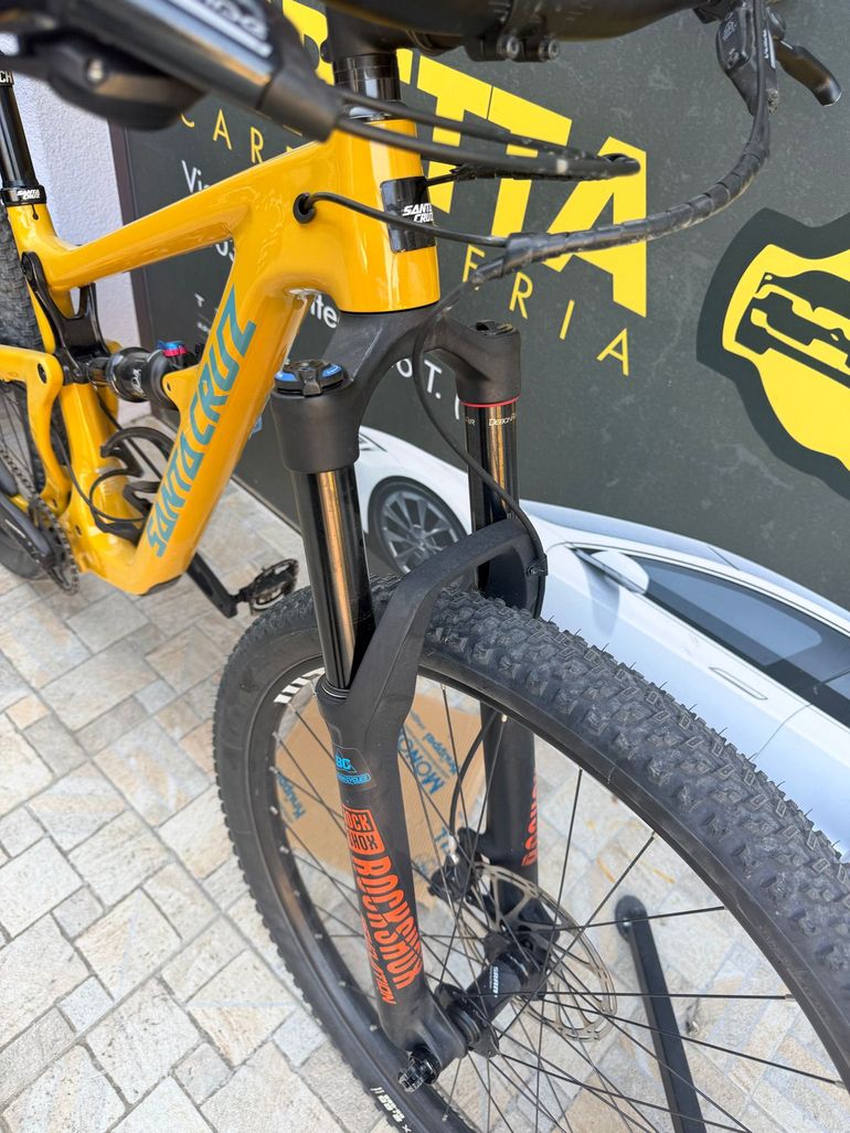 Used Santa Cruz Hightower R / Carbon C / 29 2019 2019 Mountainbike, Orange, 29 — image 4 of 5