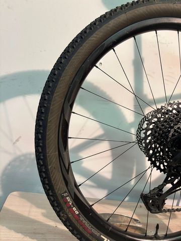 Używany Giant XTC Advanced 29 1 2021 2021 Mountainbike — zdjęcie 12 z 12