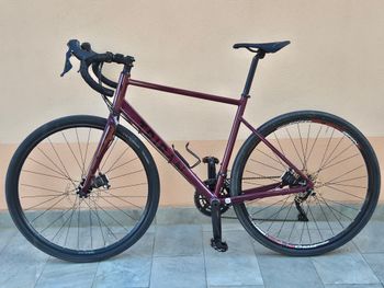 Used TRIBAN RC520 Disc Road Bike - 105 2021 2021 Road & Gravel