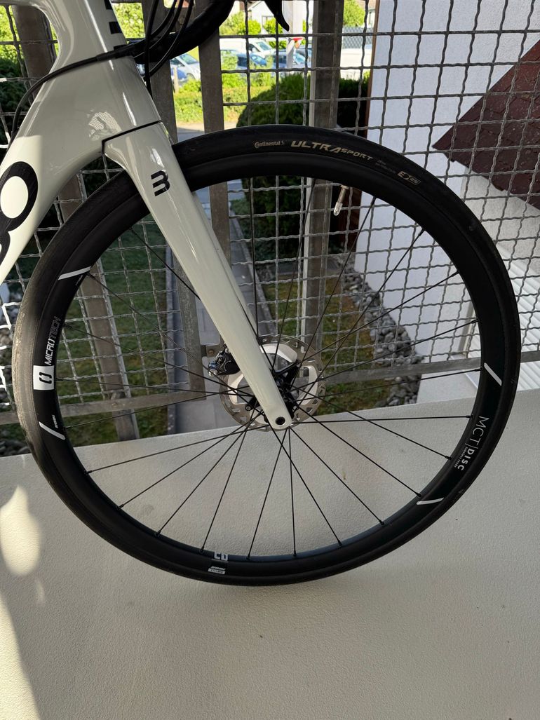 Used Basso Venta Disc Shimano Ultegra 8020 Disc 2023 2023 Road & Gravel, Light Gray — image 4 of 8