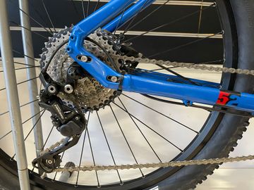 LOMBARDO Custom Shimano Deore 2024 Mountainbike d'occasion — image 6 sur 7