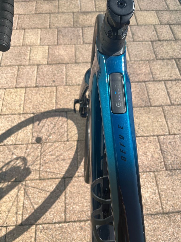 Used Giant Defy Advanced E+ Elite 2 2025 2025 Road & Gravel, Blue — image 7 of 11