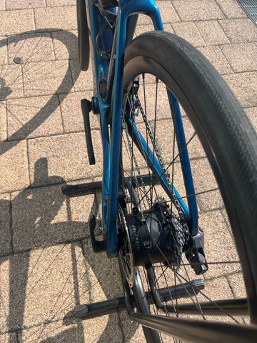 Used Giant Defy Advanced E+ Elite 2 2025 2025 Road & Gravel, Blue — image 8 of 11