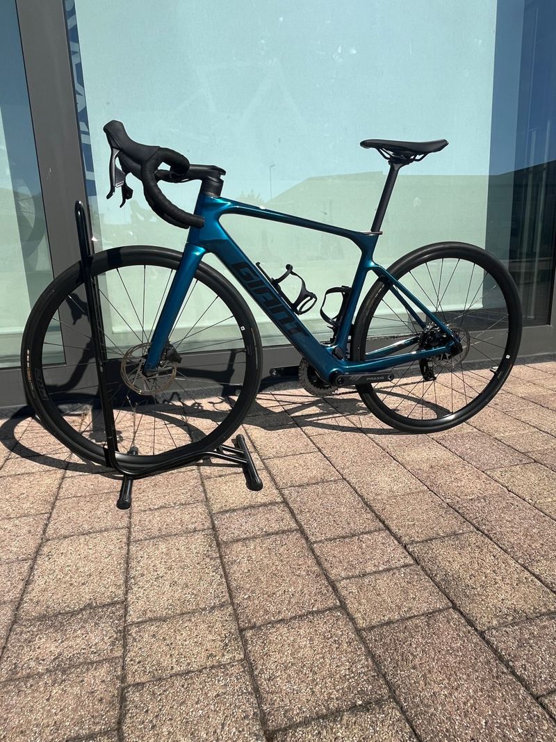 Used Giant Defy Advanced E+ Elite 2 2025 2025 Road & Gravel, Blue — image 2 of 11