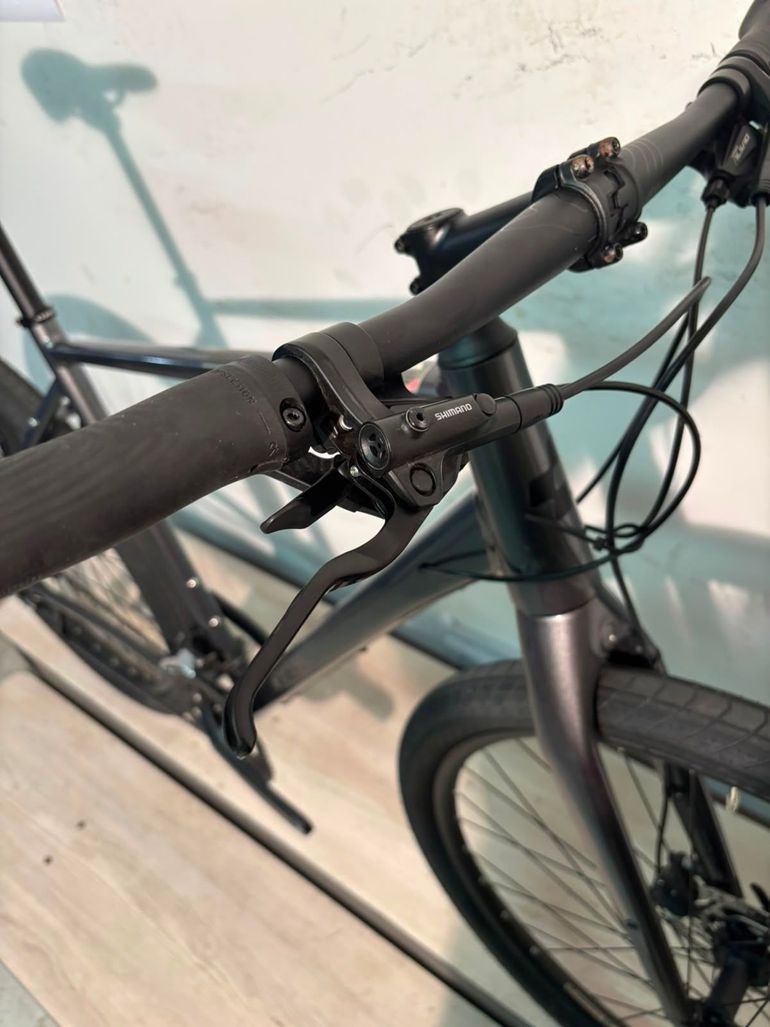 Used CUBE HYDE 2023 2023 Urban, Light Gray — image 12 of 13