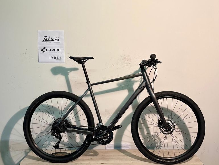 Used CUBE HYDE 2023 2023 Urban, Light Gray — image 1 of 13