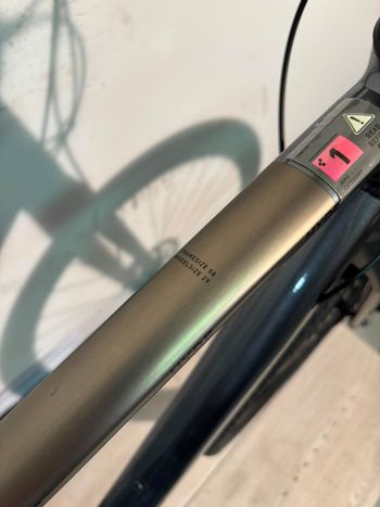 Used CUBE HYDE 2023 2023 Urban, Light Gray — image 10 of 13