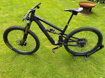 Used Ibis Ripmo V3 2024 Mountainbike, Purple — image 8 of 9