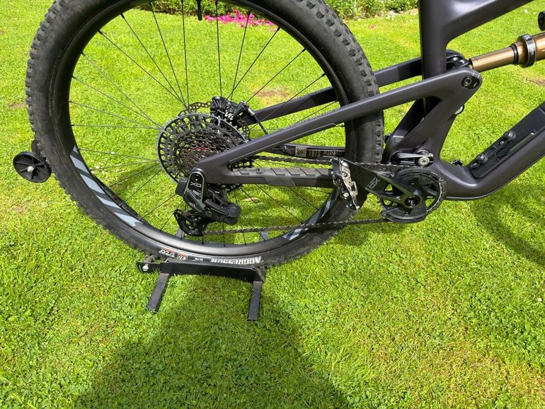 Used Ibis Ripmo V3 2024 Mountainbike, Purple — image 5 of 9
