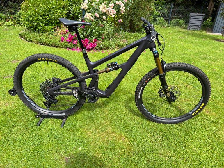 Used Ibis Ripmo V3 2024 Mountainbike, Purple — image 1 of 9