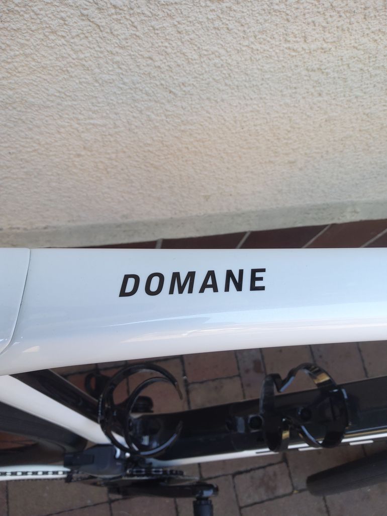 Used Trek Domane SLR 7 eTap Gen 4 2023 2023 Road & Gravel, White — image 2 of 5