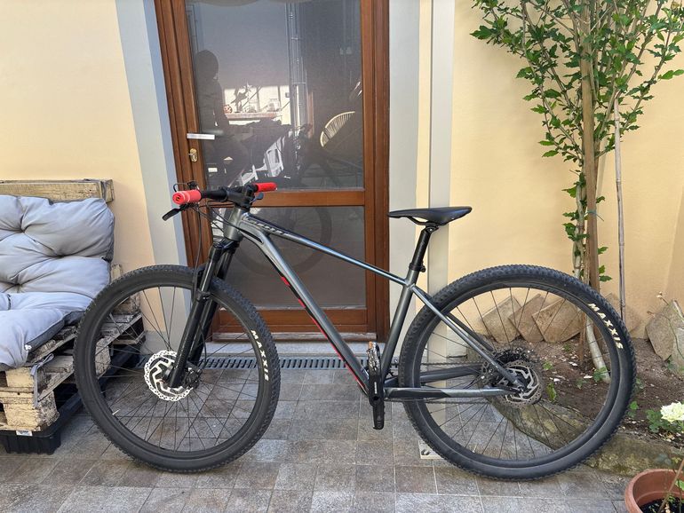 Used Scott Scale 970 2022 2022 Mountainbike, Black, 29 — image 2 of 4