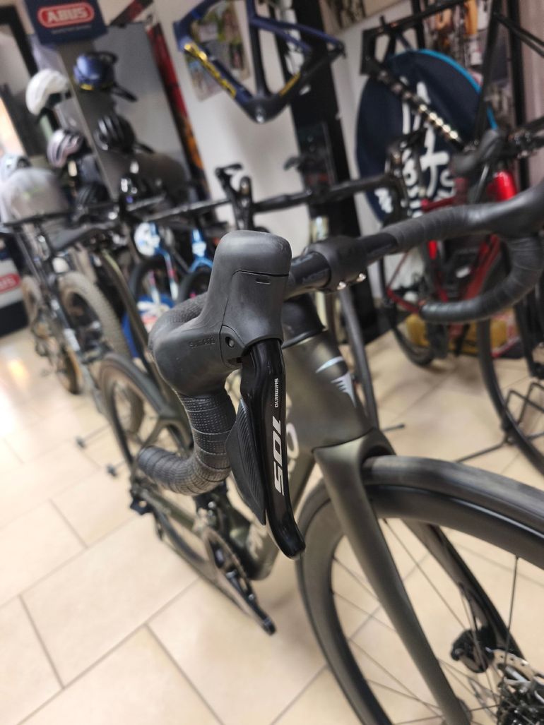 Used Pinarello F5 105 Di2 2026 2026 Road & Gravel, Green — image 6 of 11