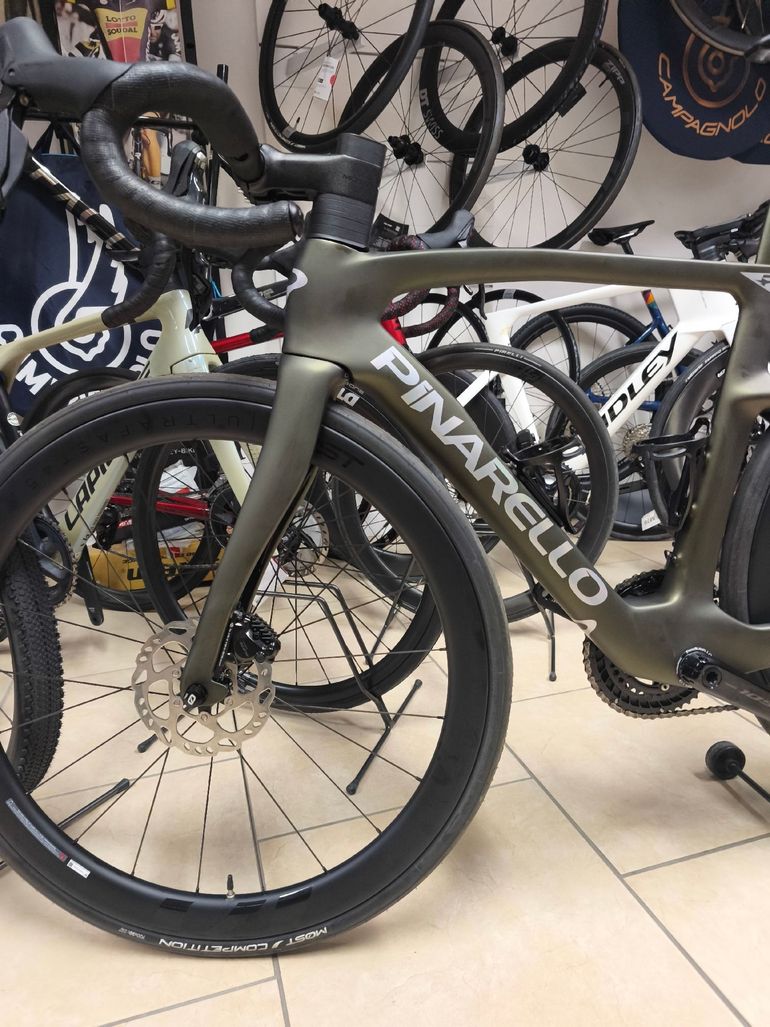 Used Pinarello F5 105 Di2 2026 2026 Road & Gravel, Green — image 2 of 11