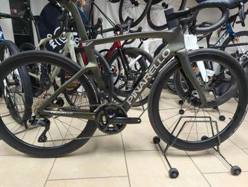 Used Pinarello F5 105 Di2 2026 2026 Road & Gravel, Green — image 9 of 11