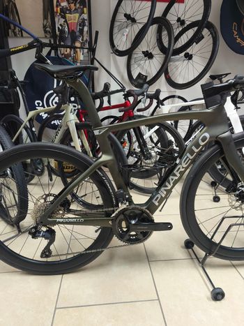 Used Pinarello F5 105 Di2 2026 2026 Road & Gravel, Green — image 10 of 11