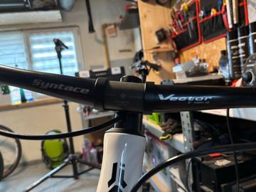 ARC 8 Custom SRAM X01 Eagle AXS 2021 Mountainbike de segunda mano, Blanco — imagen 10 de 18
