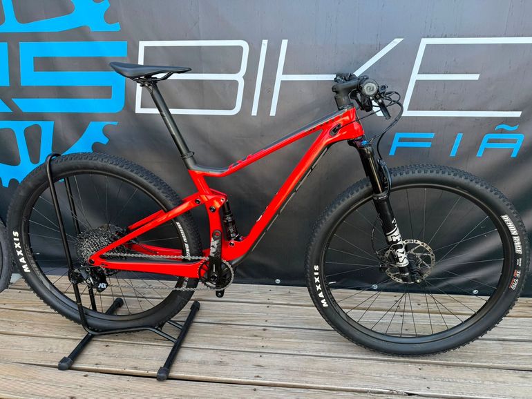 Used Scott Spark RC 900 Comp 2021 2021 Mountainbike, Red, 29 — image 1 of 6