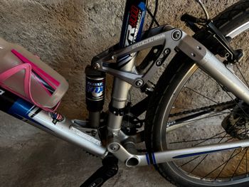 Treck Custom Shimano Deore 2010 Mountainbike de segunda mano, Gris claro — imagen 4 de 6