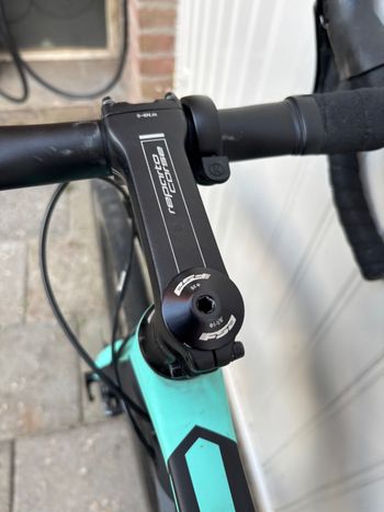 Brugt Bianchi Aria Disc Ultegra 2019 2019 Road & Gravel — billede 2 af 8
