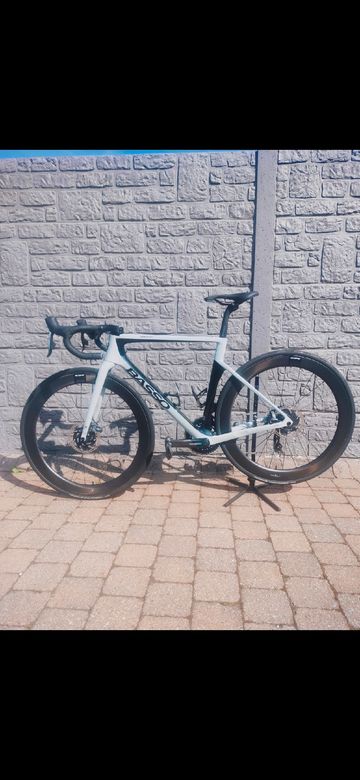 Basso diamante sv Custom SRAM Force eTap AXS 2024 Road & Gravel usato, Nero — immagine 2 di 3
