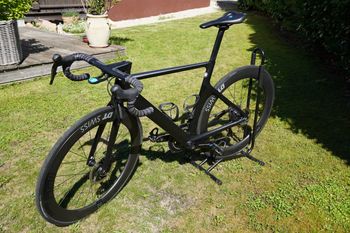 Used Canyon Aeroad CF SLX Disc 9.0 Di2 2019 2019 Road & Gravel, Black — image 4 of 7