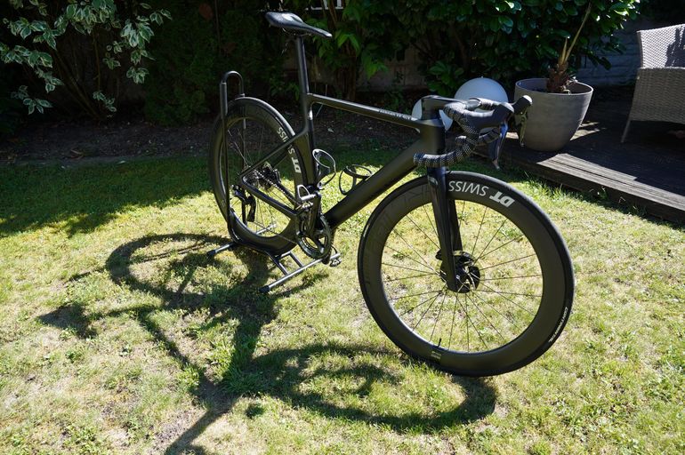 Used Canyon Aeroad CF SLX Disc 9.0 Di2 2019 2019 Road & Gravel, Black — image 5 of 7