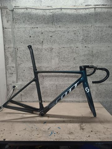 Gebrauchtes Scott Addict RC Frameset 2022 Road & Gravel
