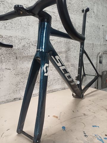 Scott Addict RC Frameset 2022 Road & Gravel d'occasion — image 5 sur 11