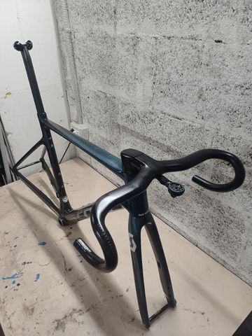 Scott Addict RC Frameset 2022 Road & Gravel d'occasion — image 4 sur 11
