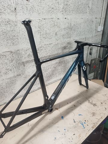 Scott Addict RC Frameset 2022 Road & Gravel d'occasion — image 3 sur 11