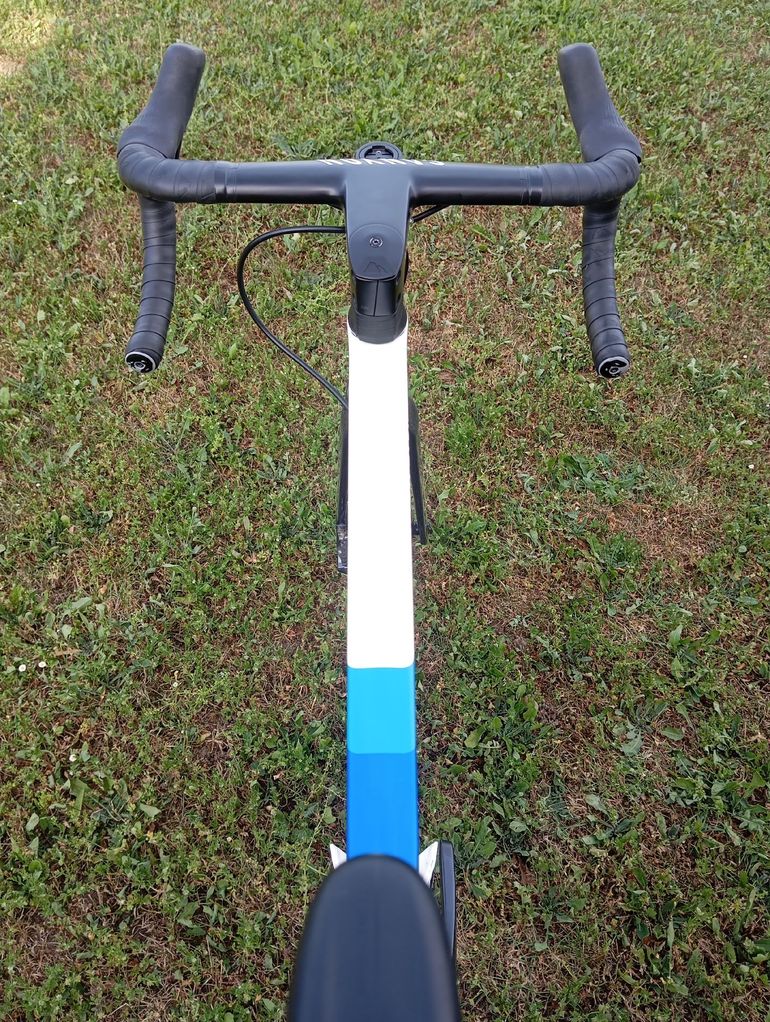 Canyon Aeroad Shimano Ultegra Di2 2023 Road & Gravel d'occasion — image 3 sur 9
