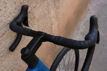 Käytetty BMC Roadmachine TWO 2024 2024 Road & Gravel — kuva 15 / 23