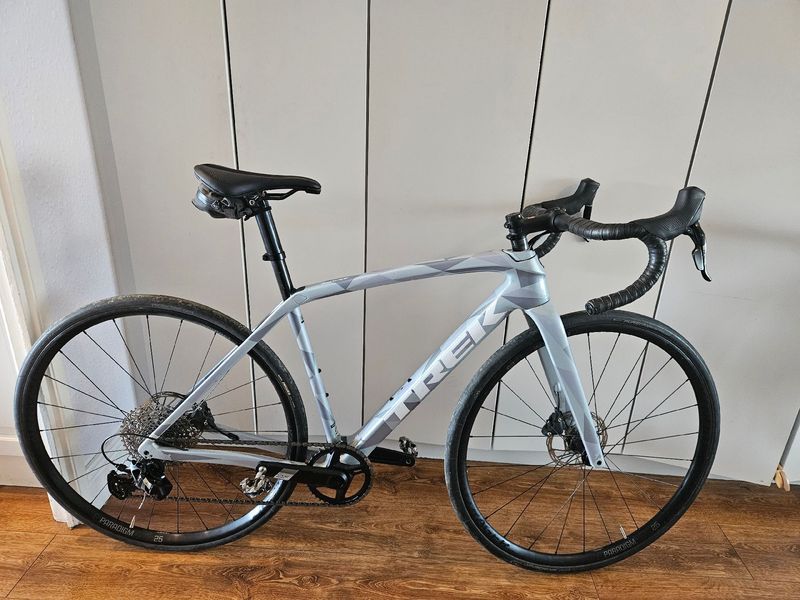 Used Trek Boone SRAM Apex 2025 Road & Gravel, Light Gray — image 5 of 7