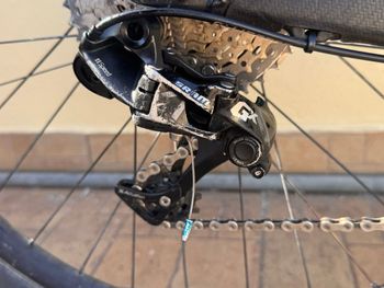 Used Devinci Spartan Carbon SLX / XT 2017 2017 Mountainbike, Green — image 9 of 10
