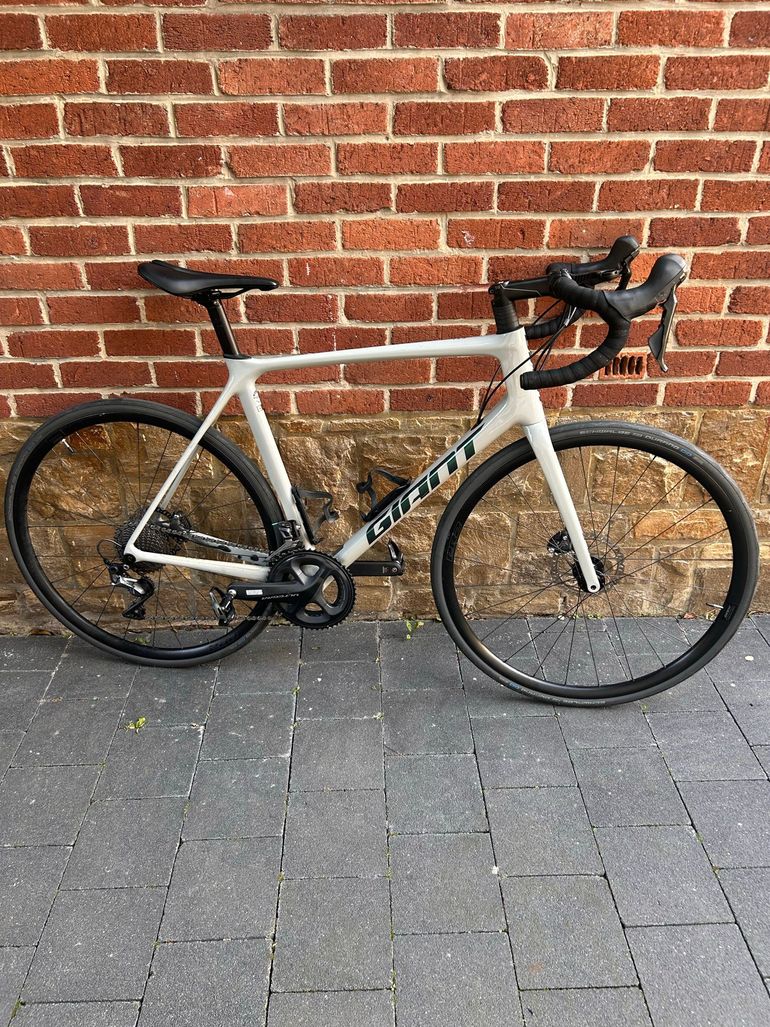 Used Giant TCR Advanced 1+ Disc 2021 2021 Road & Gravel, Light Gray — image 1 of 8