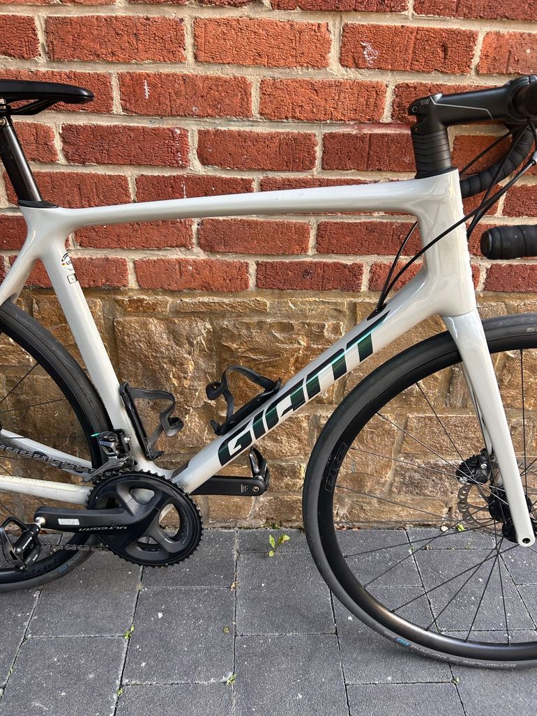 Used Giant TCR Advanced 1+ Disc 2021 2021 Road & Gravel, Light Gray — image 3 of 8