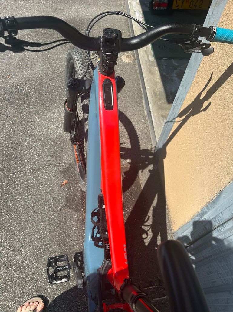 Käytetty Specialized Men's Turbo Levo Expert 2019 2019 Mountainbike — kuva 3 / 4