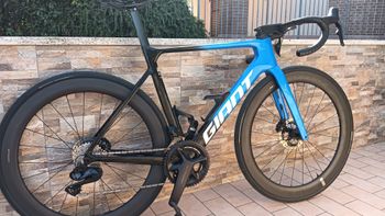 Używany Giant Propel Advanced Pro 0 2024 2024 Road & Gravel