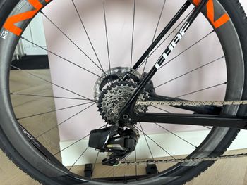 Used CUBE CROSS RACE C:68X TE 2023 2023 Road & Gravel, Black — image 2 of 7