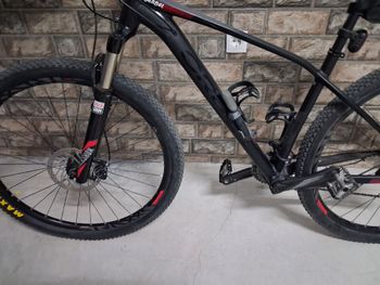 Tweedehands Orbea ALMA H30-EAGLE 29 2018 2018 Mountainbike — afbeelding 3 van 9