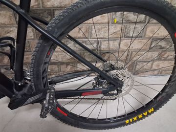 Gebrauchtes Orbea ALMA H30-EAGLE 29 2018 2018 Mountainbike, Schwarz, 29 — Bild 1 von 9