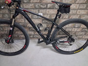 Gebrauchtes Orbea ALMA H30-EAGLE 29 2018 2018 Mountainbike, Schwarz, 29 — Bild 2 von 9