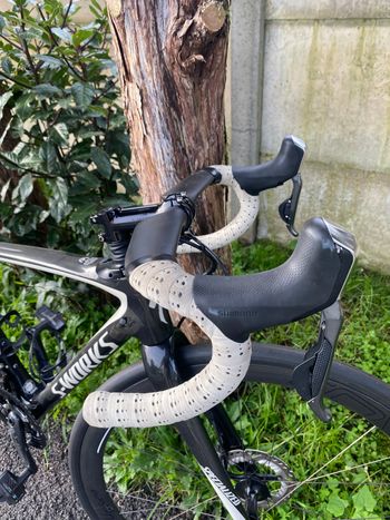Używany Specialized Roubaix S-Works DI2 Sagan Série Limited 2022 Road & Gravel — zdjęcie 2 z 3