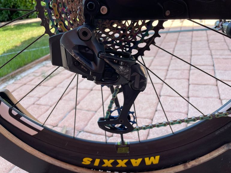 Použité Pivot Mach 4 SL Team XX1 AXS w/ Fox Live Valve 2020 2020 Mountainbike — obrázek 6 z 7