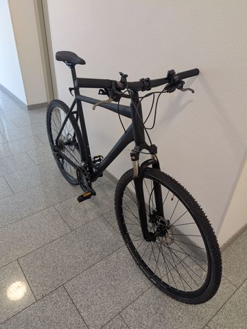 Serious Athabasca 2022 Urban de segunda mano, Negro — imagen 11 de 21
