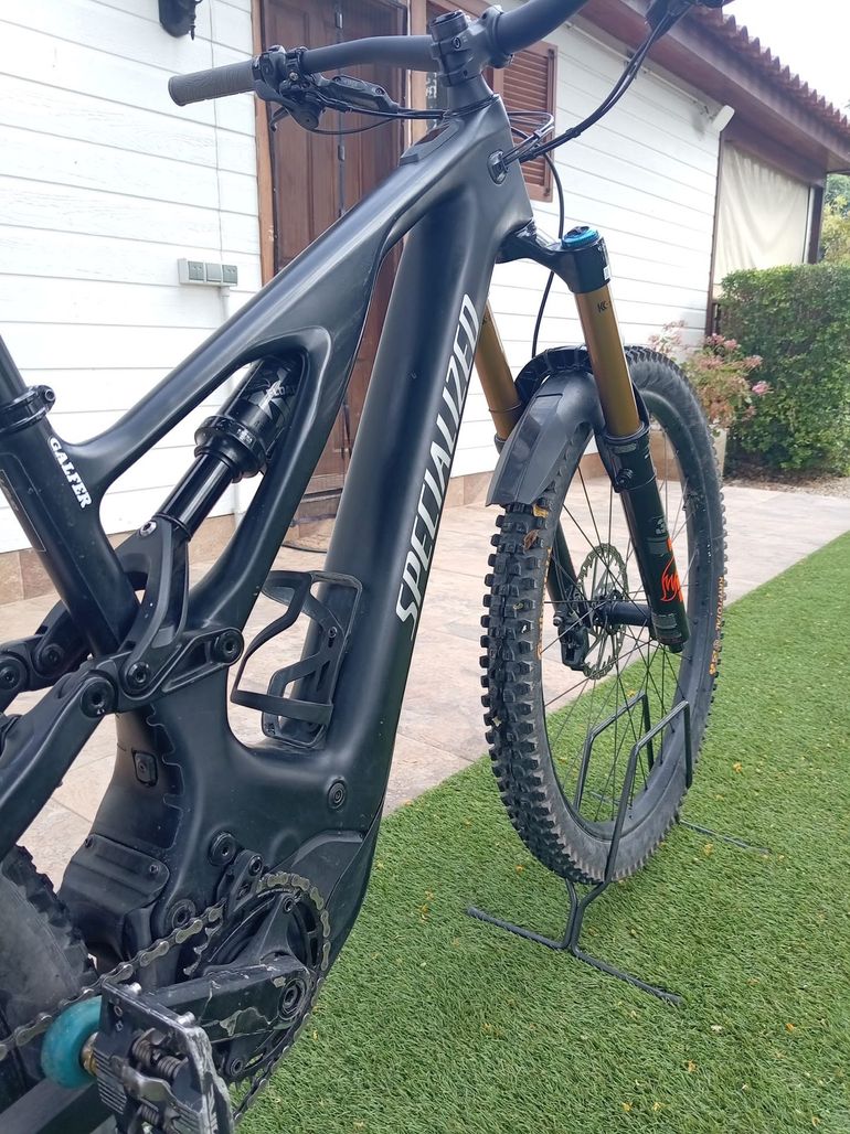 Used Specialized Turbo Levo 3 Comp Carbon 2022 2022 Mountainbike, Black, 29, 27.5 — image 4 of 10