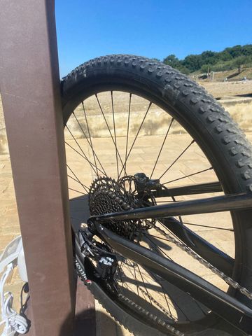 Brugt BMC Fourstroke AMP LT ONE USA 2024 2024 Mountainbike — billede 4 af 9